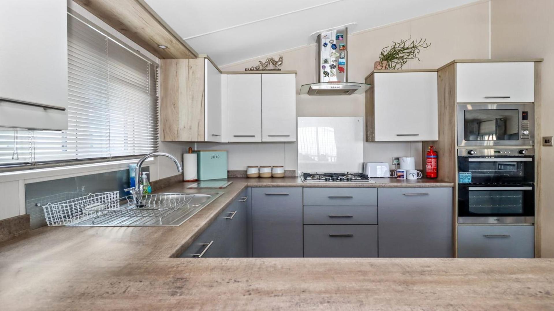 33 Beach Retreat Lodge Pevensey Bay Holiday Park Екстериор снимка