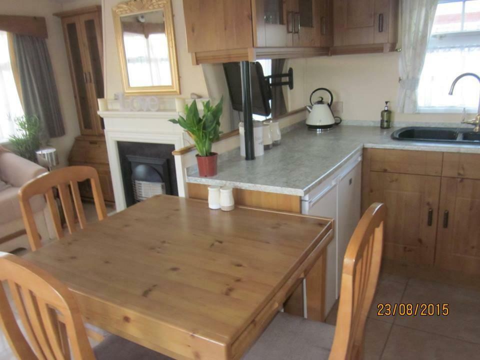 33 Beach Retreat Lodge Pevensey Bay Holiday Park Екстериор снимка