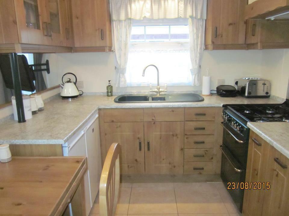 33 Beach Retreat Lodge Pevensey Bay Holiday Park Екстериор снимка
