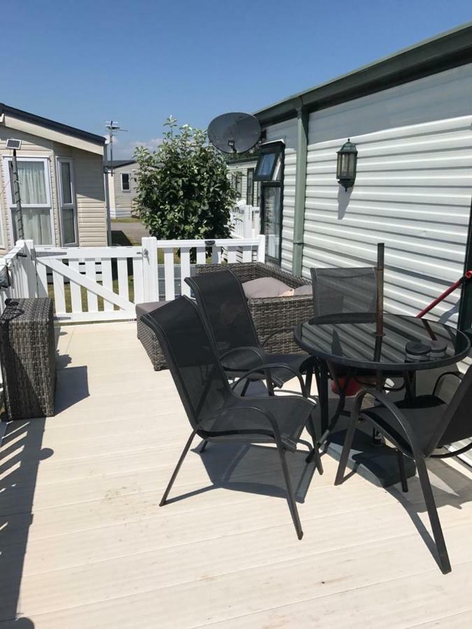 33 Beach Retreat Lodge Pevensey Bay Holiday Park Екстериор снимка