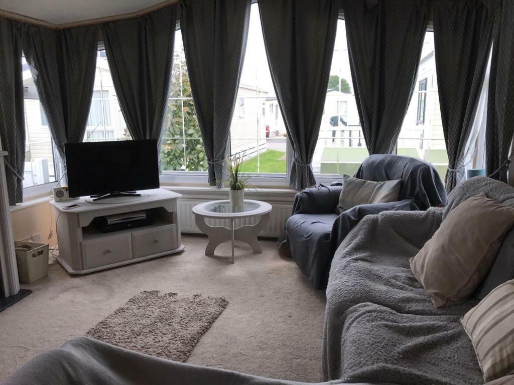 33 Beach Retreat Lodge Pevensey Bay Holiday Park Екстериор снимка