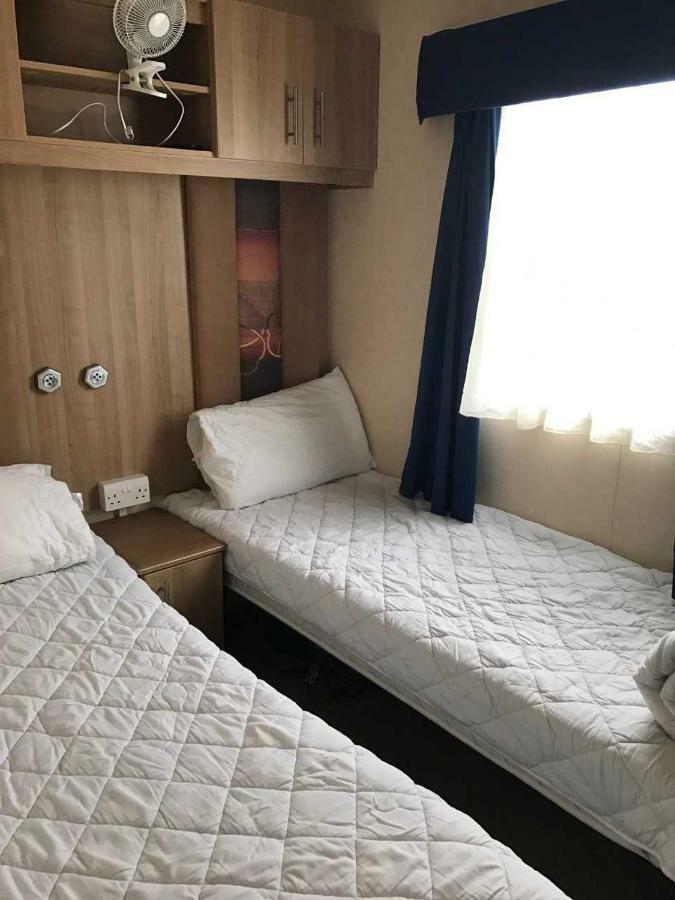 33 Beach Retreat Lodge Pevensey Bay Holiday Park Екстериор снимка